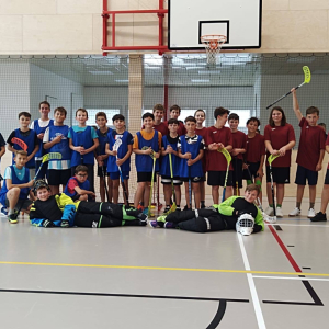 PŘÁTELSKÉ UTKÁNÍ VE FLORBALE SE ZŠ MOZAIKA RYCHNOV NAD KNĚŽNOU