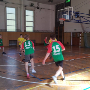 OKRESNÍ SOUTĚŽ V BASKETBALU pro chlapce 8. a 9. ročníků